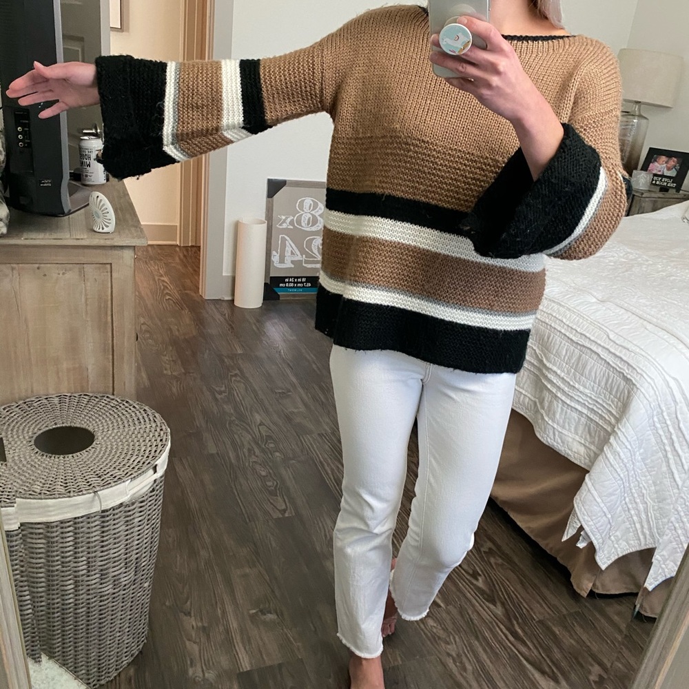 Fable Sweater - Picture 3 of 4